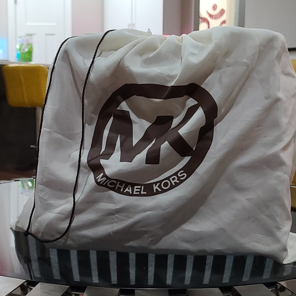 Micheal Kors Hamilton - Picture 3 of 3